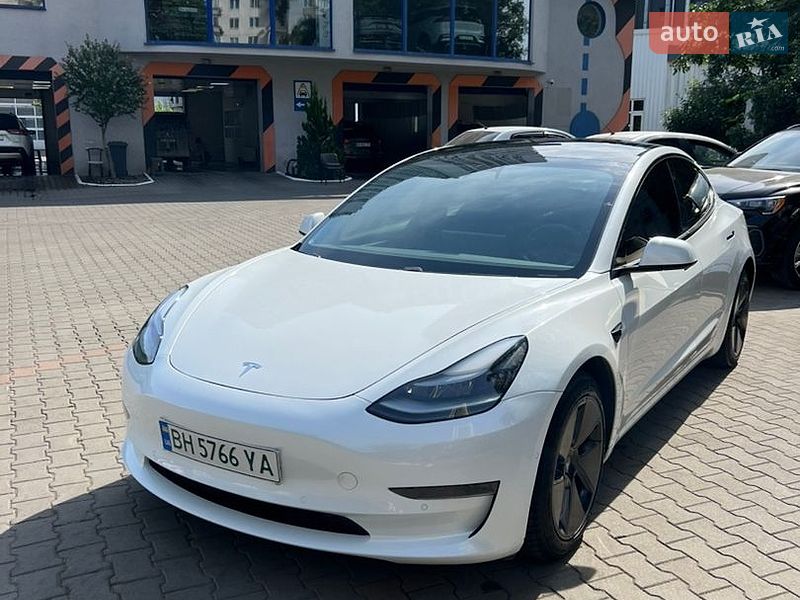 Седан Tesla Model 3 2021 в Одесі