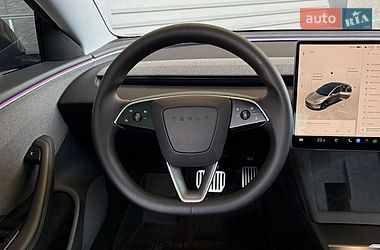 Седан Tesla Model 3 2024 в Києві