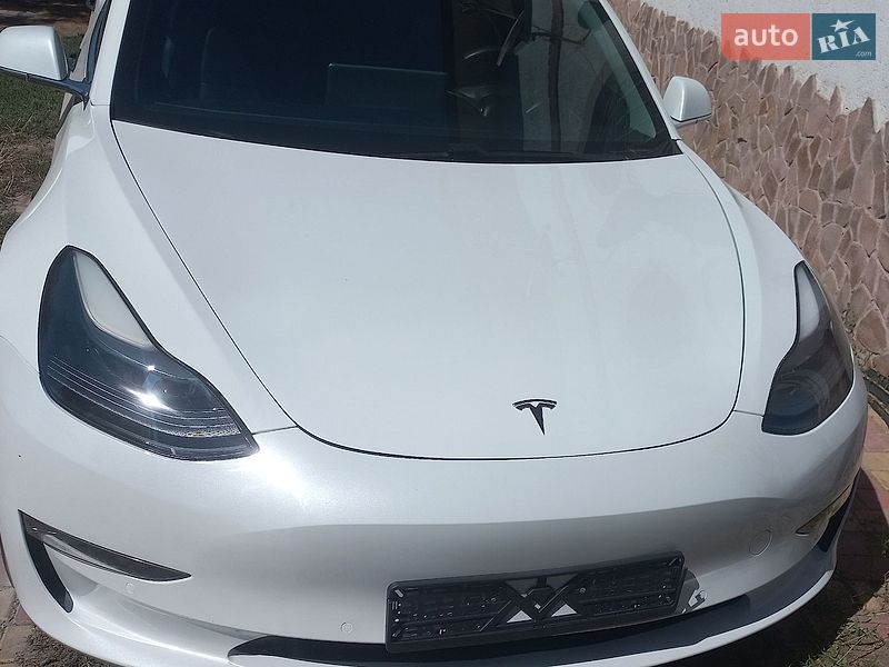 Седан Tesla Model 3 2020 в Одессе