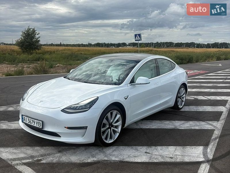 Tesla Model 3 2019