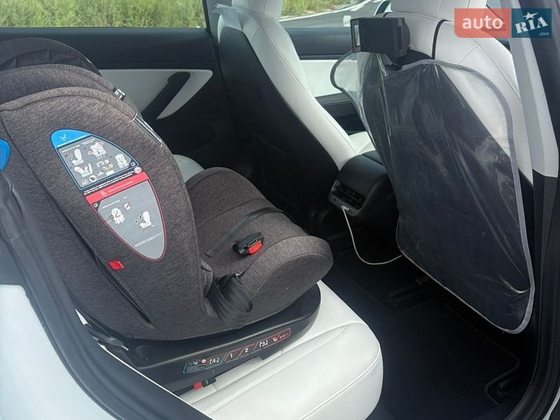 Седан Tesla Model 3 2019 в Киеве фото 12 Седан Tesla Model 3 2019 в Киеве