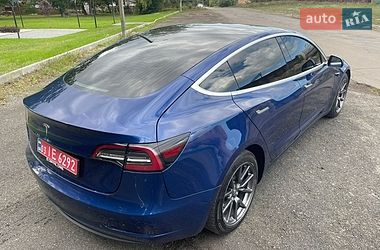 Седан Tesla Model 3 2019 в Луцке