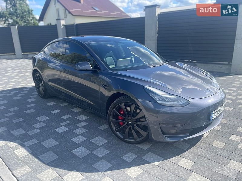 Tesla Model 3 2020