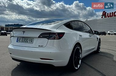 Седан Tesla Model 3 2019 в Киеве