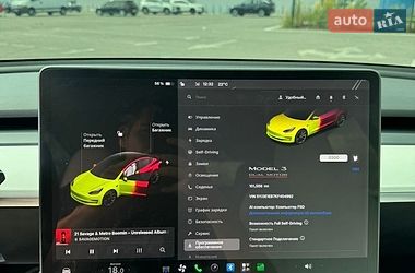 Седан Tesla Model 3 2019 в Киеве