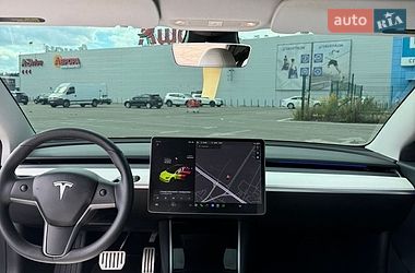 Седан Tesla Model 3 2019 в Киеве