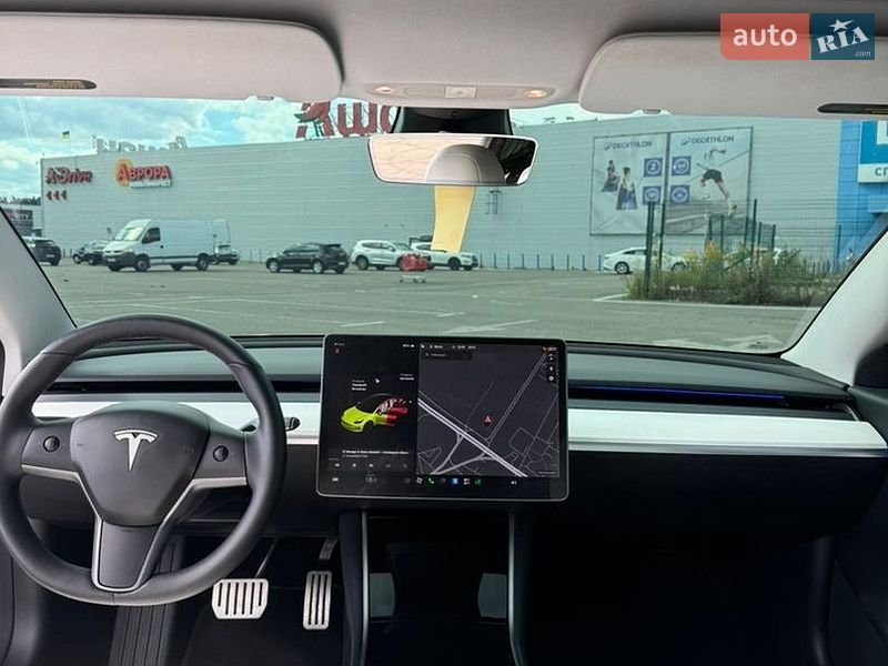 Седан Tesla Model 3 2019 в Киеве