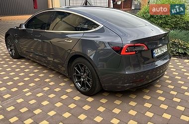 Седан Tesla Model 3 2019 в Києві