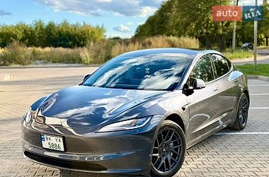 Седан Tesla Model 3 2024 в Рівному