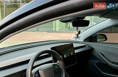 Седан Tesla Model 3 2024 в Рівному