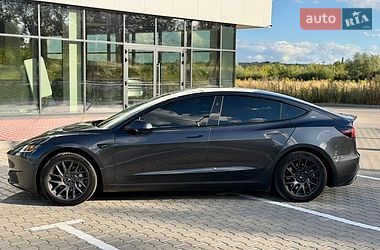 Седан Tesla Model 3 2024 в Рівному