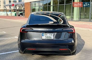 Седан Tesla Model 3 2024 в Рівному