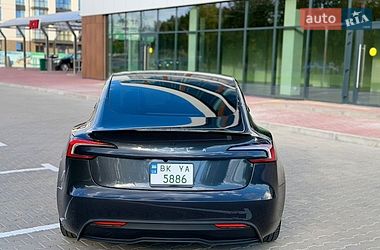 Седан Tesla Model 3 2024 в Рівному