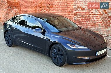 Седан Tesla Model 3 2024 в Тернополе