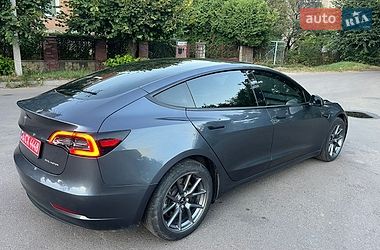 Седан Tesla Model 3 2023 в Львові