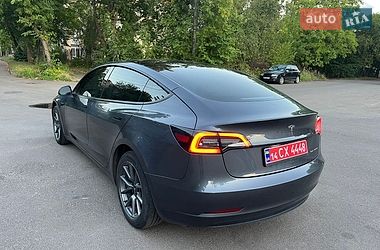 Седан Tesla Model 3 2023 в Львові