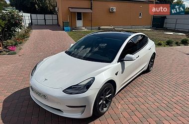 Седан Tesla Model 3 2021 в Миргороді