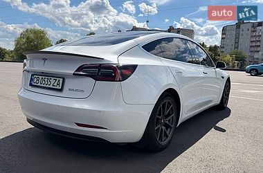 Седан Tesla Model 3 2018 в Киеве