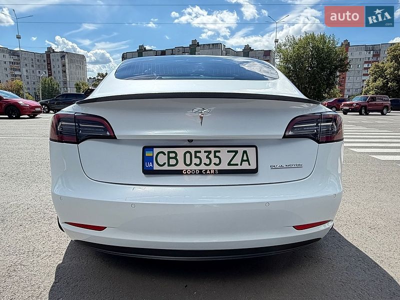 Седан Tesla Model 3 2018 в Киеве