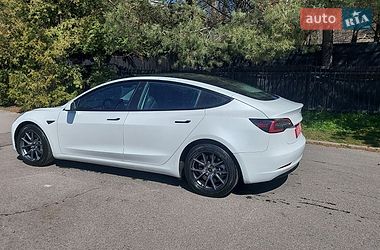 Седан Tesla Model 3 2021 в Луцке