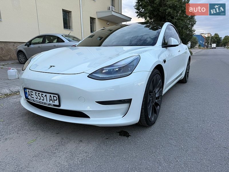 Седан Tesla Model 3 2021 в Днепре фото Седан Tesla Model 3 2021 в Днепре