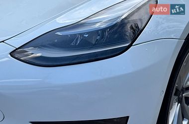 Седан Tesla Model 3 2021 в Кривому Розі