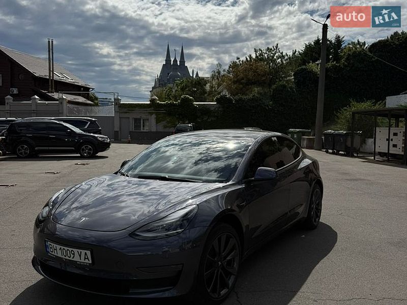 Седан Tesla Model 3 2021 в Одессе