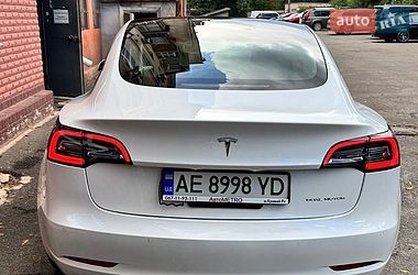 Седан Tesla Model 3 2021 в Кривом Роге