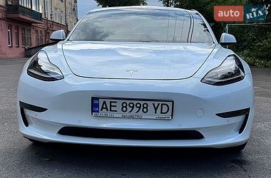 Седан Tesla Model 3 2021 в Кривом Роге