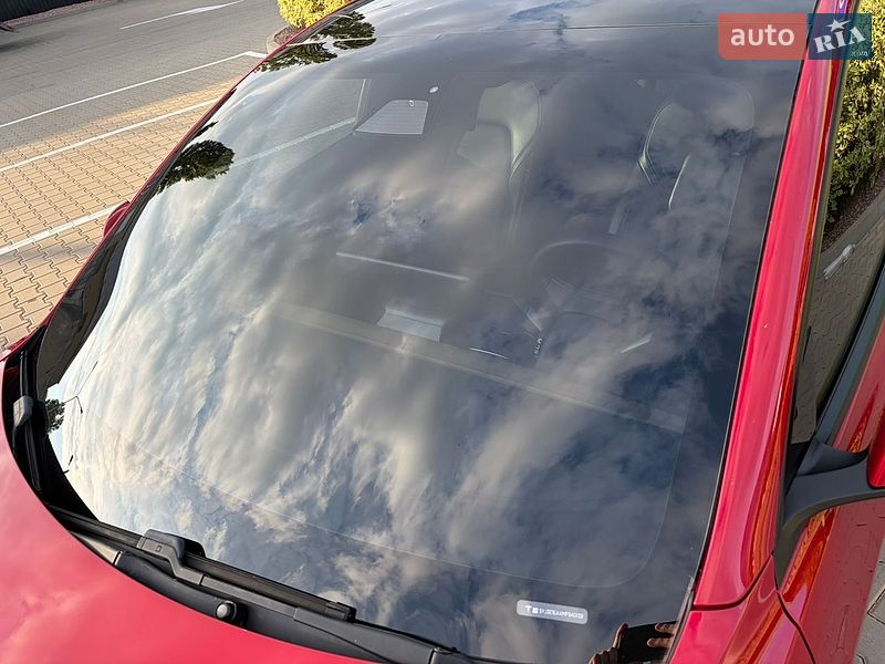 Седан Tesla Model 3 2021 в Киеве