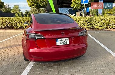 Седан Tesla Model 3 2021 в Киеве
