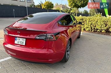 Седан Tesla Model 3 2021 в Киеве