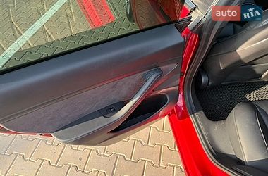 Седан Tesla Model 3 2021 в Киеве