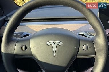 Седан Tesla Model 3 2021 в Киеве