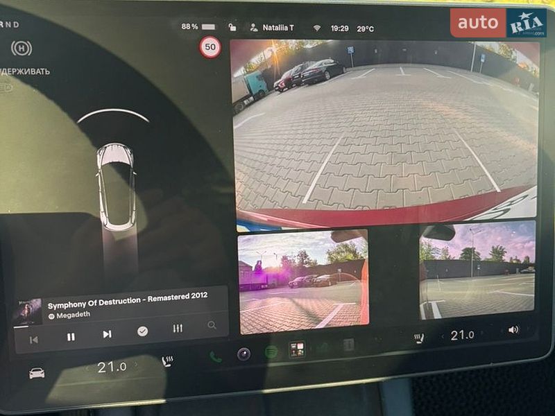 Седан Tesla Model 3 2021 в Киеве