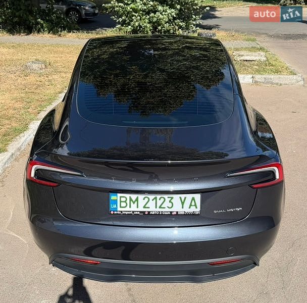 Седан Tesla Model 3 2024 в Києві