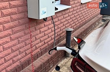 Седан Tesla Model 3 2021 в Кривому Розі