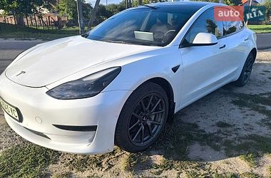 Седан Tesla Model 3 2022 в Львове