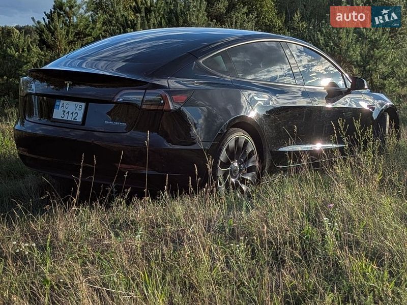 Седан Tesla Model 3 2021 в Ковеле