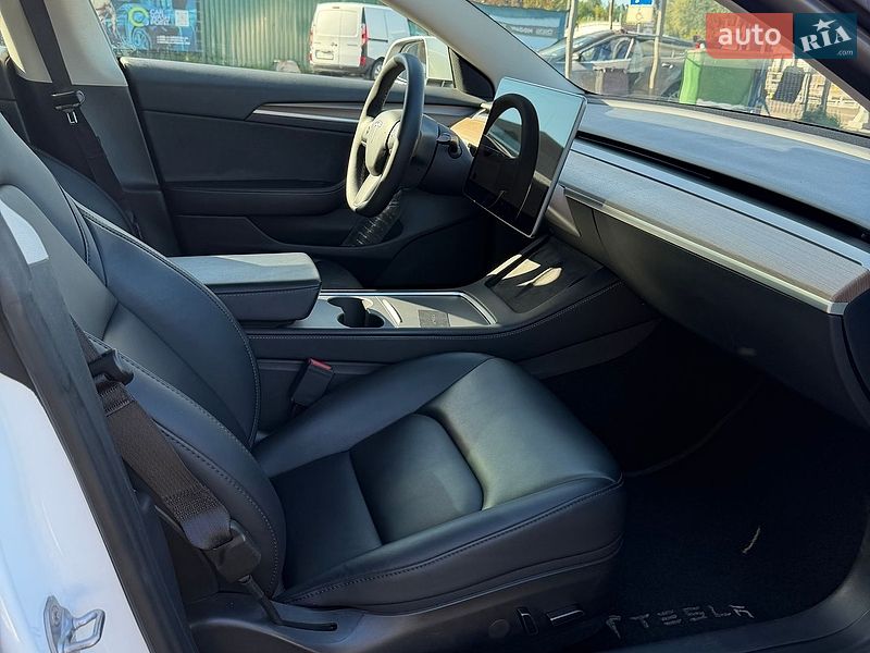 Седан Tesla Model 3 2023 в Киеве фото 15 Седан Tesla Model 3 2023 в Киеве