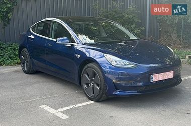 Седан Tesla Model 3 2018 в Кам'янець-Подільському