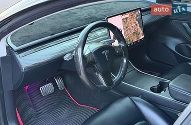 Седан Tesla Model 3 2018 в Николаеве