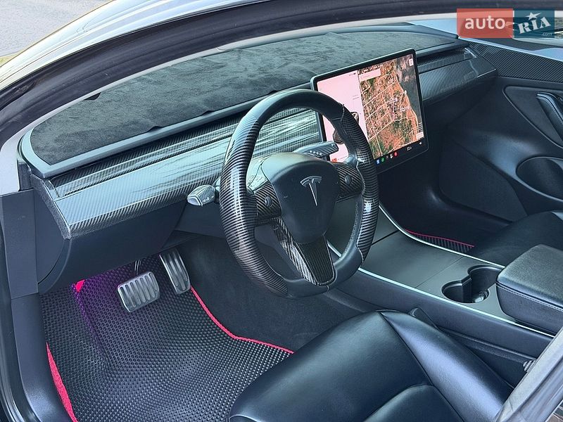 Седан Tesla Model 3 2018 в Николаеве