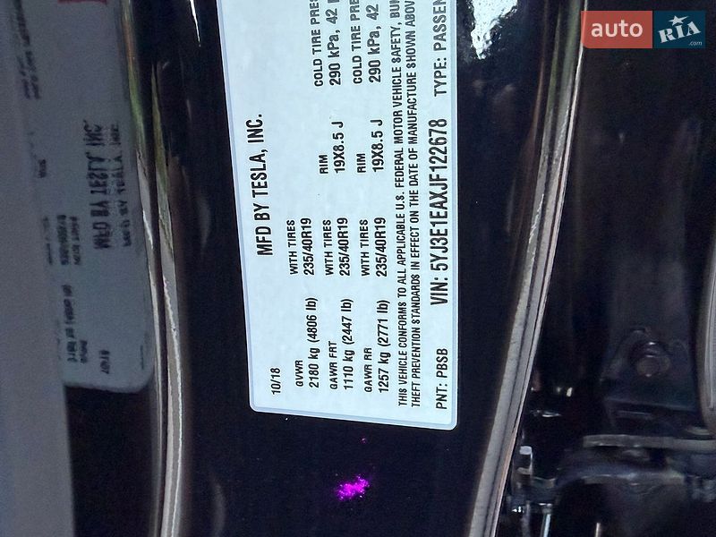 Седан Tesla Model 3 2018 в Николаеве