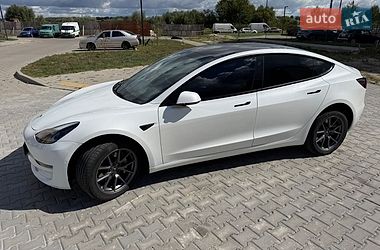 Седан Tesla Model 3 2022 в Броварах