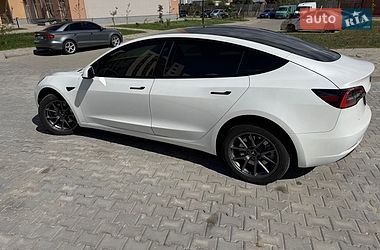 Седан Tesla Model 3 2022 в Броварах