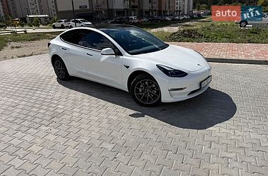 Седан Tesla Model 3 2022 в Броварах