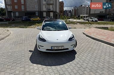Седан Tesla Model 3 2022 в Броварах