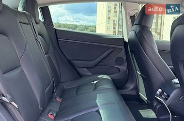 Седан Tesla Model 3 2022 в Броварах