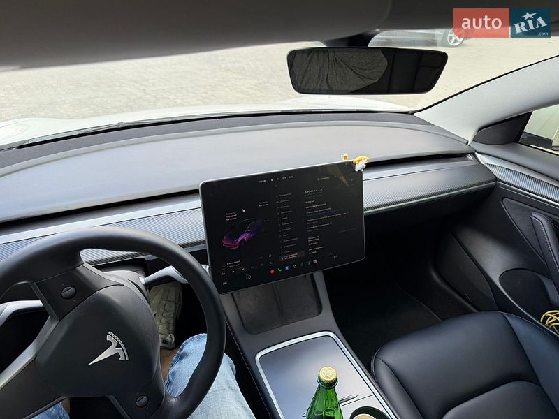 Седан Tesla Model 3 2022 в Броварах